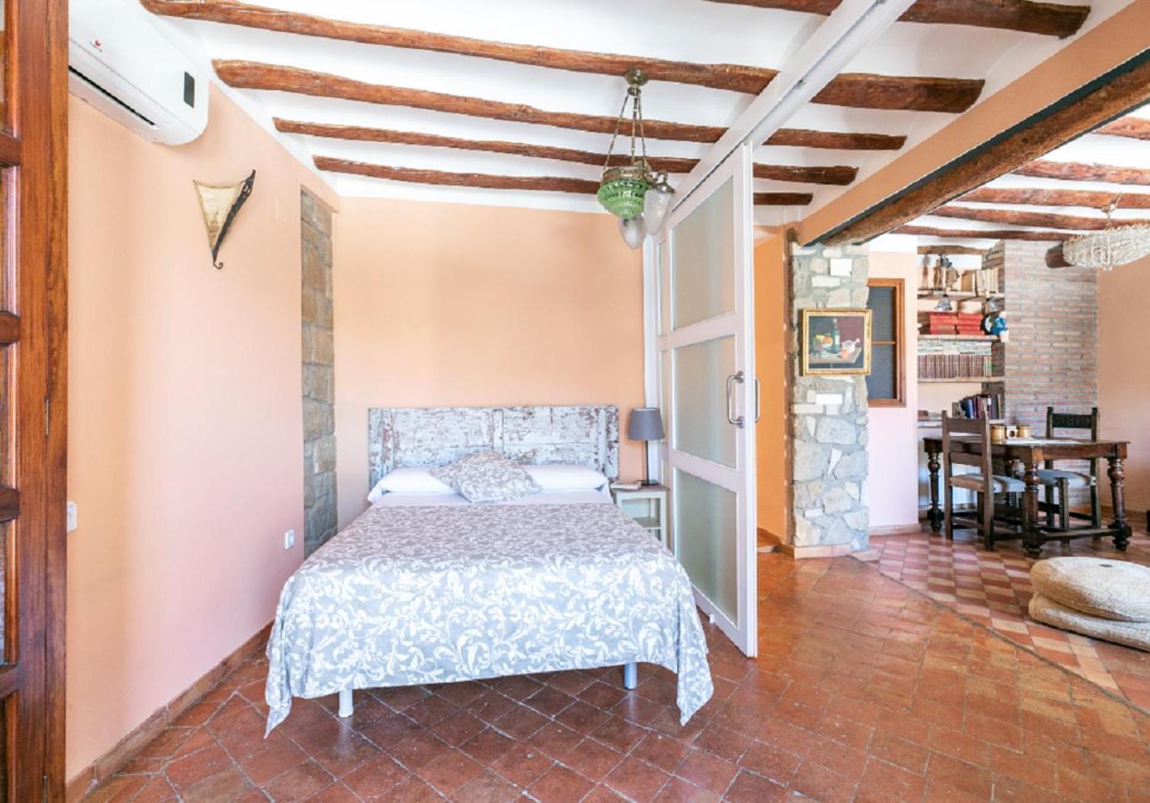 Apartamentos Vino Tinto Adahuesca Bagian luar foto